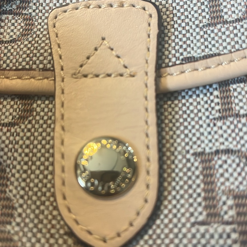 Barely Used Dooney & Bourke Canvas Wristlet - image 3